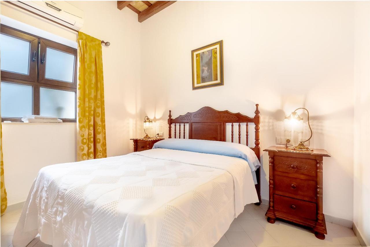 Casa Pepa Apartment โกนิล เด ลาฟรอนเตรา ภายนอก รูปภาพ